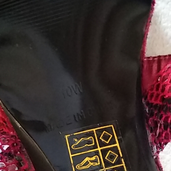 SANDALS, RED SNAKE PRINT, ANKLE/LOWER LEG WRAP 10W - Picture 7 of 8